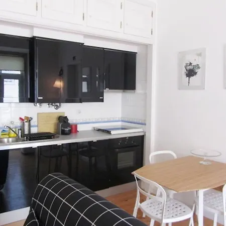 Apartment Chiado Nova Almada *