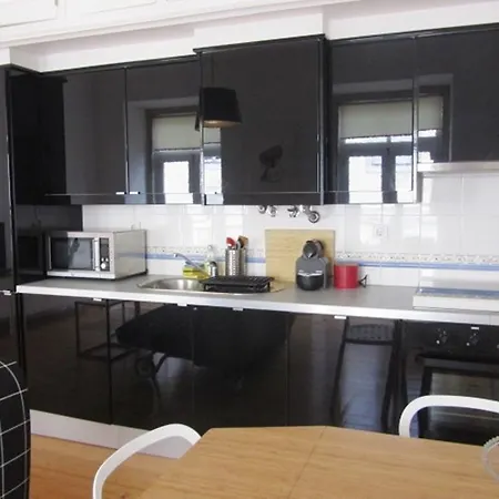 Chiado Nova Almada Apartment *
